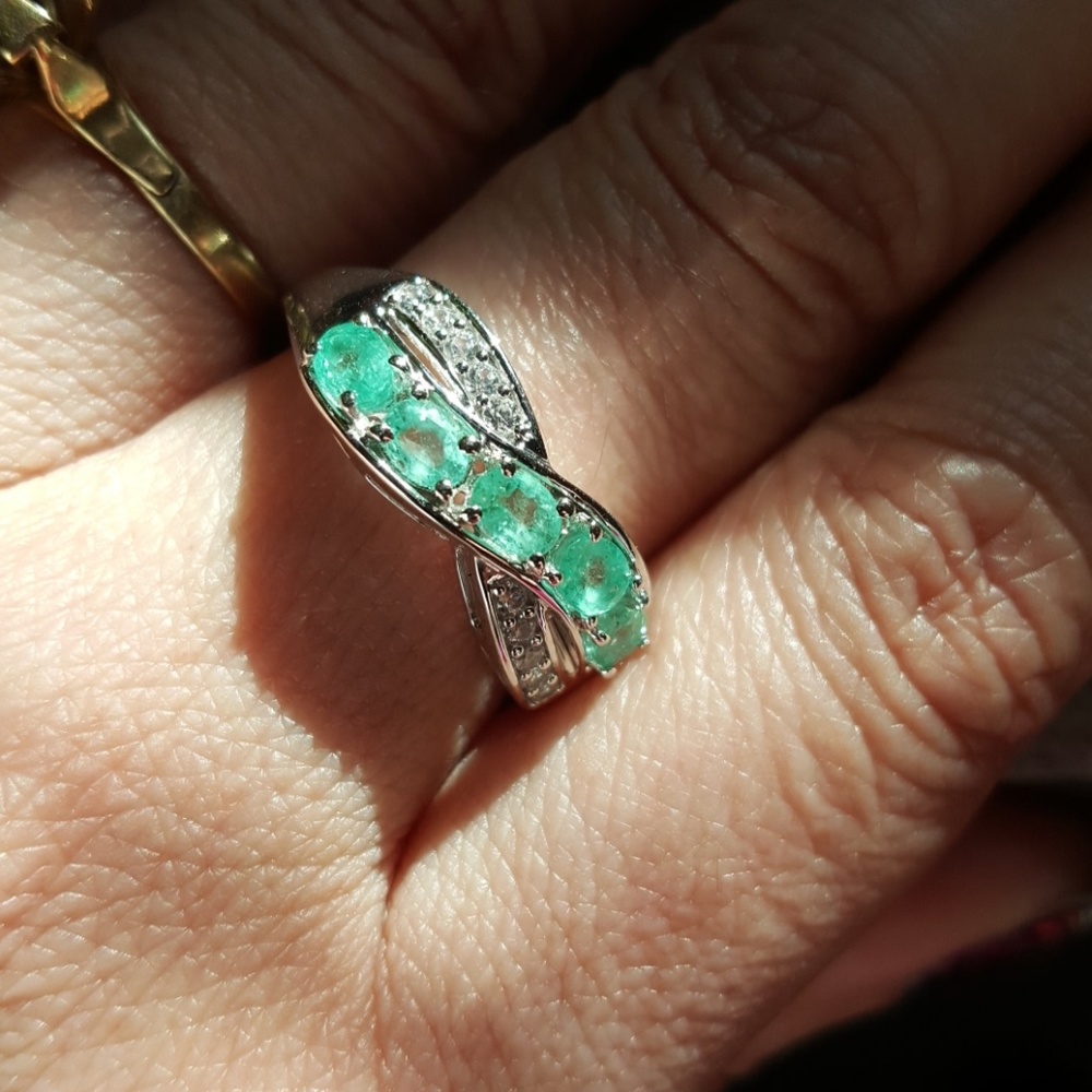 😍EMERALDS & WHITE ZIRCONS RING-925